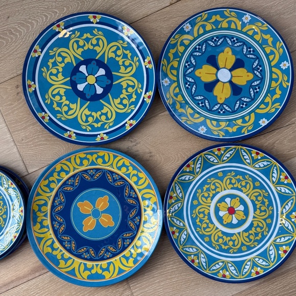 Melange 100% Melamine Tuscan Plate Set Gardens of Italy Collection - Picture 4 of 6